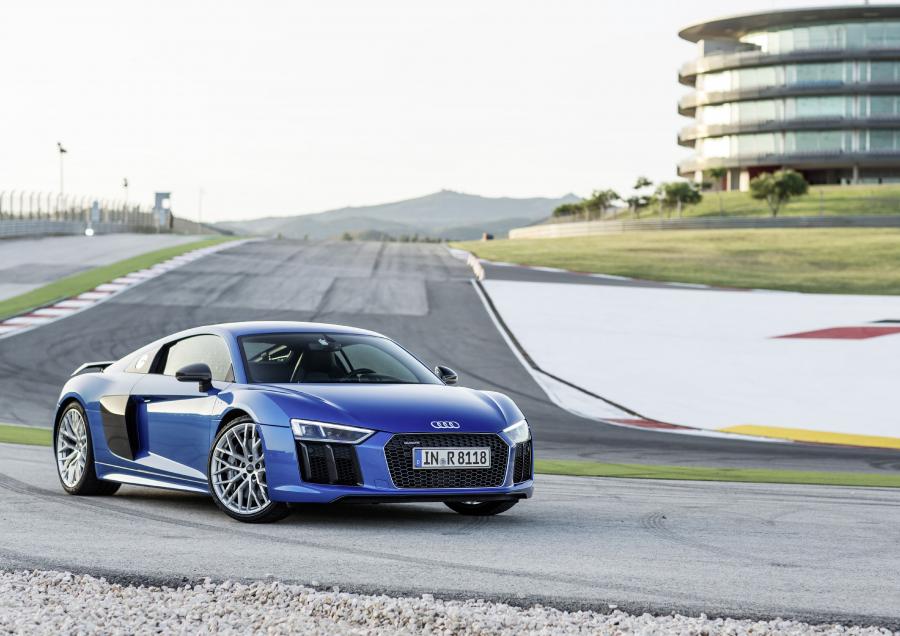  Audi R8 V10 Plus 2015 года  (WW) (фото 22 из 30)
